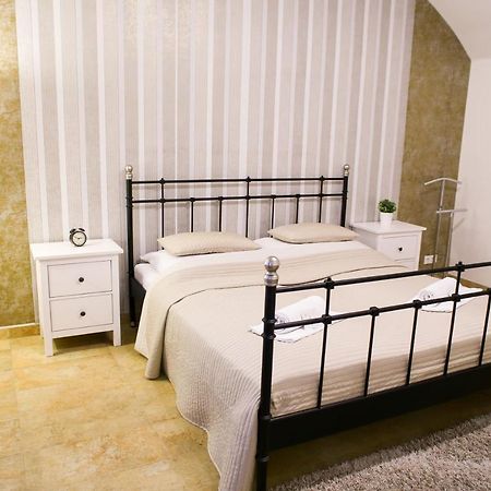Stefania Apartment Centre Prague Luaran gambar