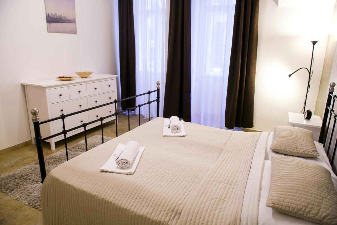 Stefania Apartment Centre Prague Luaran gambar